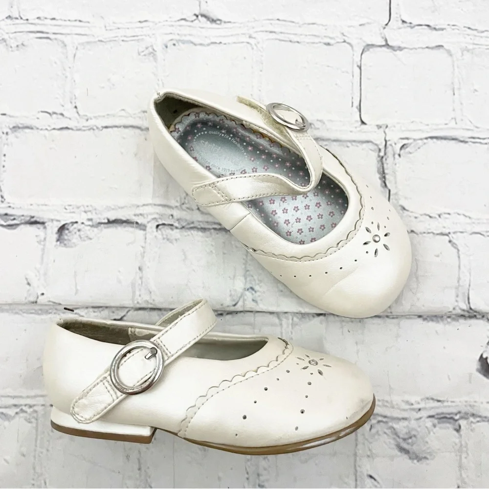 Girls Ivory Mary Jane Dress Shoes